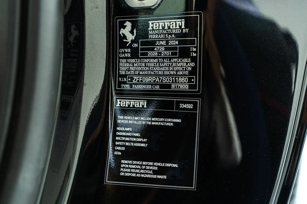 2025 Ferrari Roma Spider - Image 9 of 31