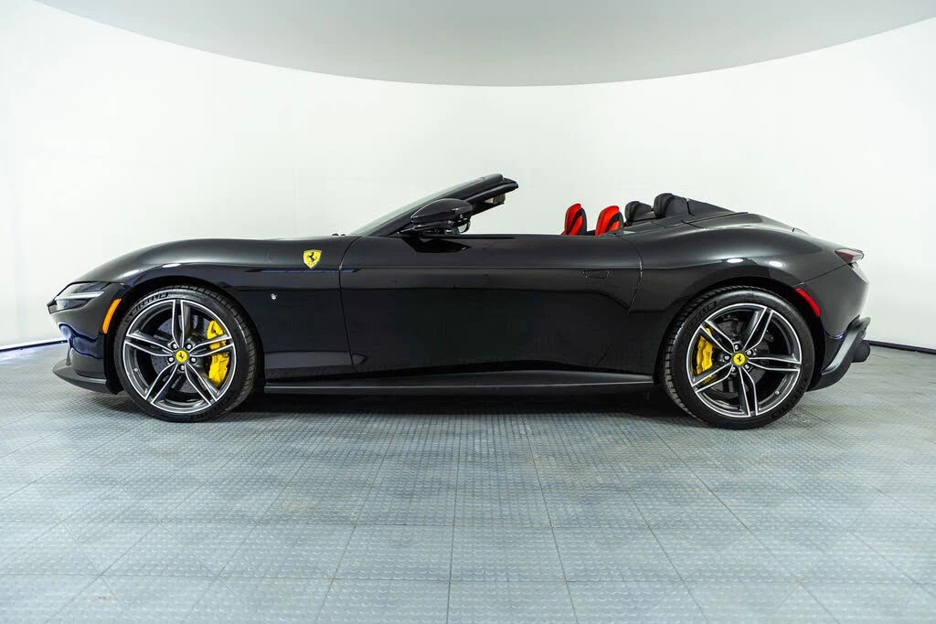 2025 Ferrari Roma Spider - Image 3 of 31