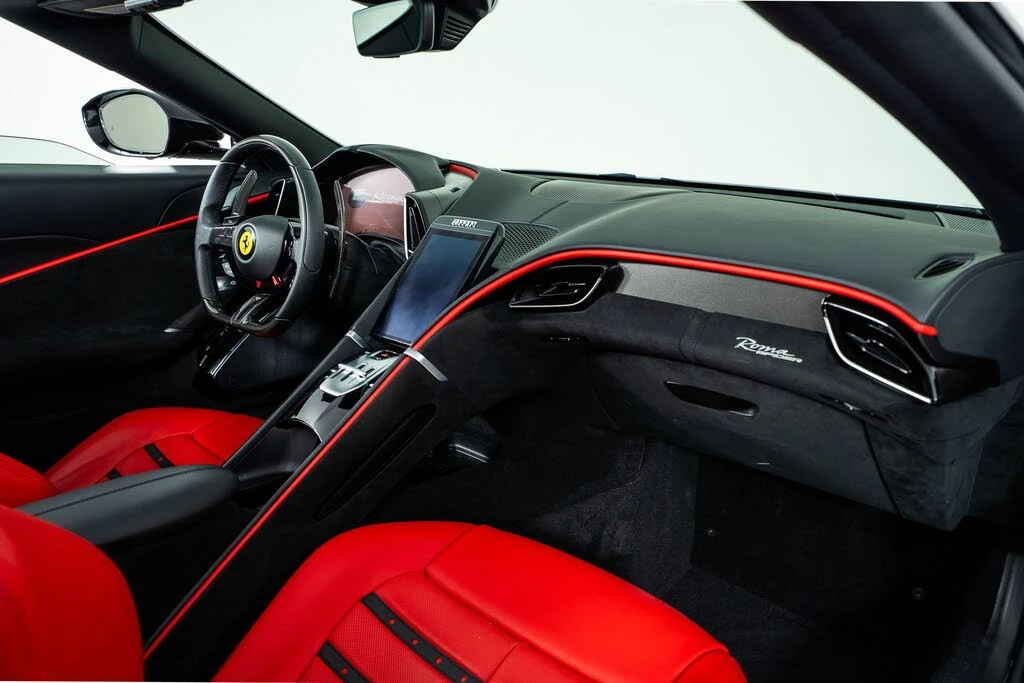2025 Ferrari Roma Spider - Image 23 of 31