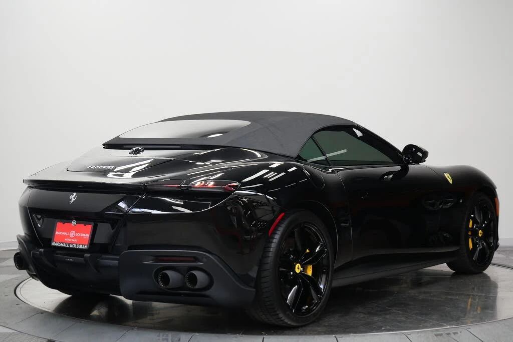2025 Ferrari Roma Spider - Image 9 of 31