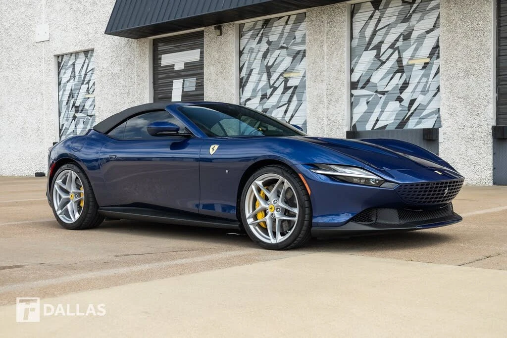 2025 Ferrari Roma Spider - Image 18 of 31