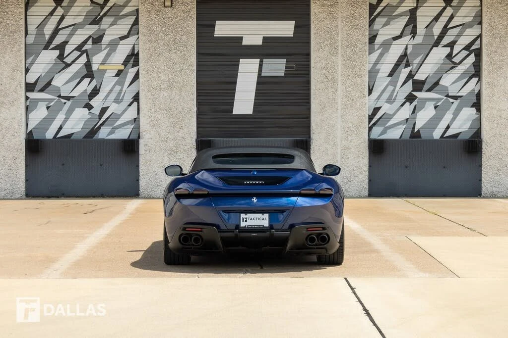 2025 Ferrari Roma Spider - Image 13 of 31