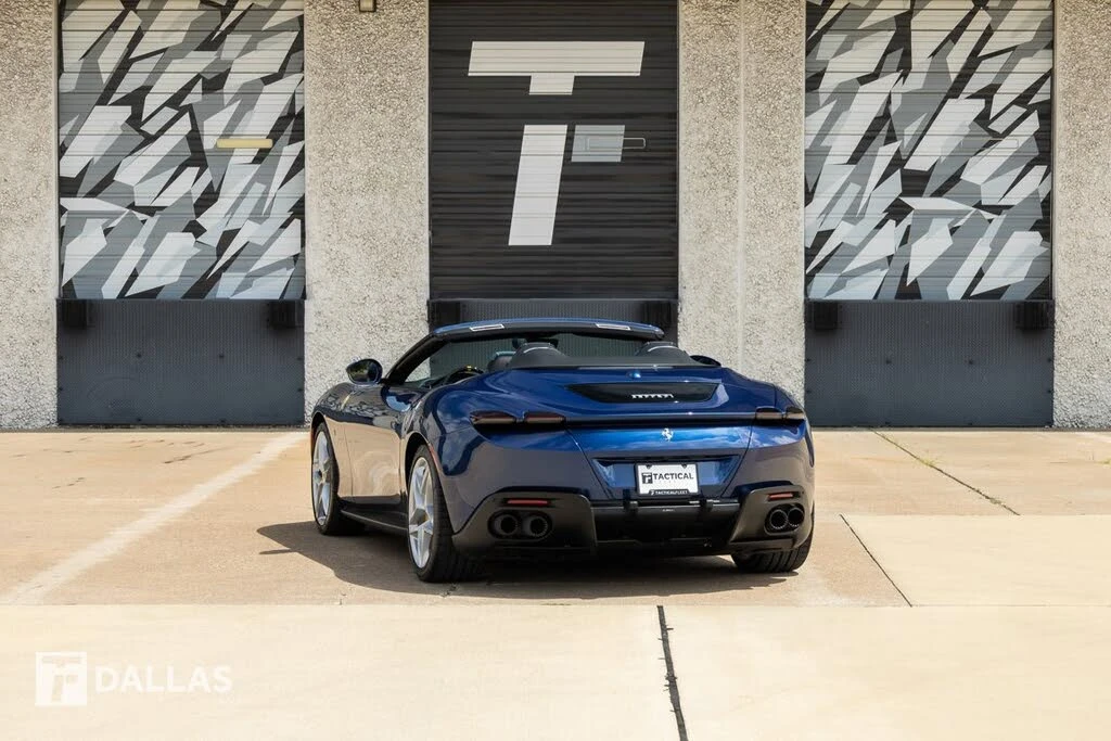 2025 Ferrari Roma Spider - Image 11 of 31