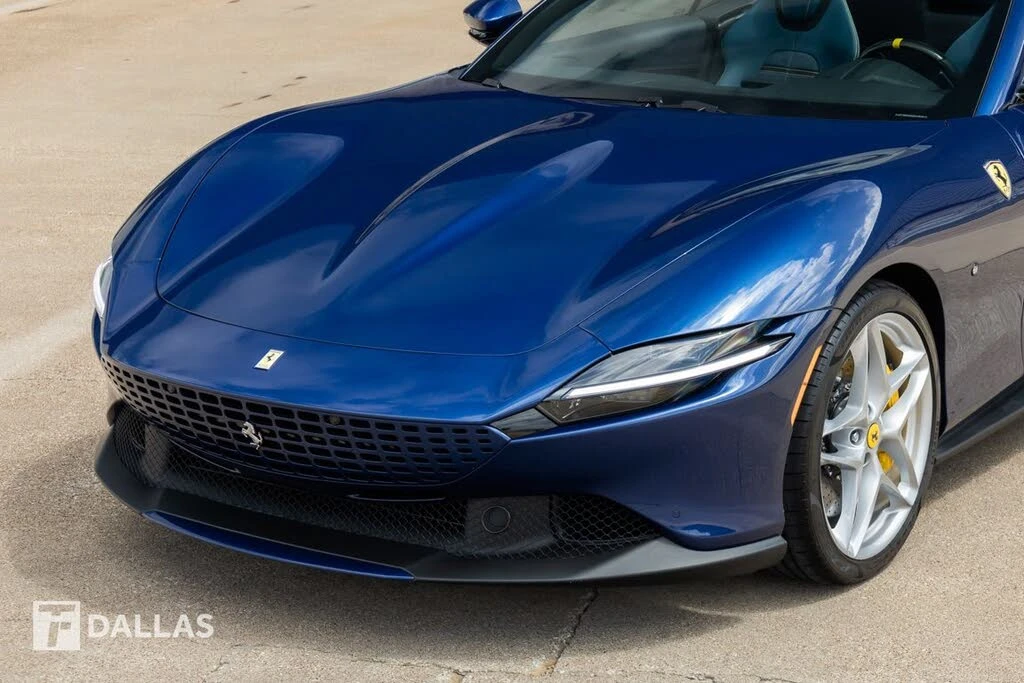 2025 Ferrari Roma Spider - Image 7 of 31