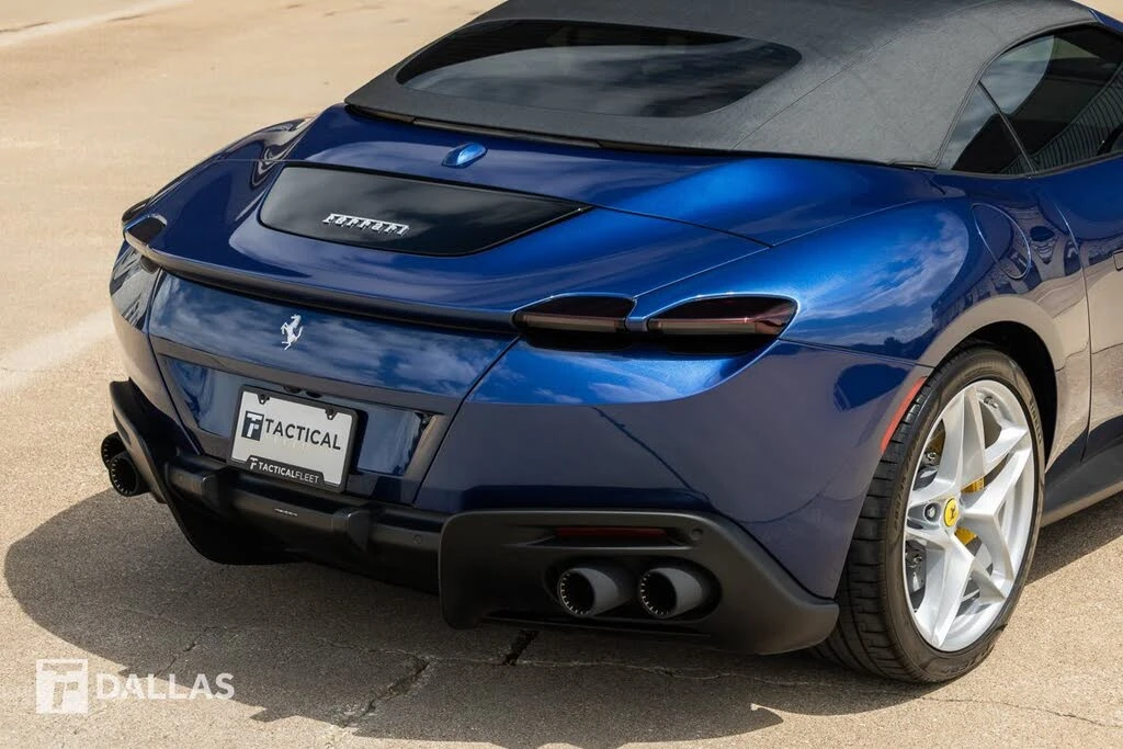 2025 Ferrari Roma Spider - Image 16 of 31