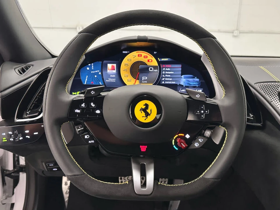 2025 Ferrari Roma Spider - Image 27 of 31