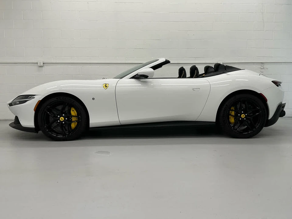 2025 Ferrari Roma Spider - Image 3 of 31