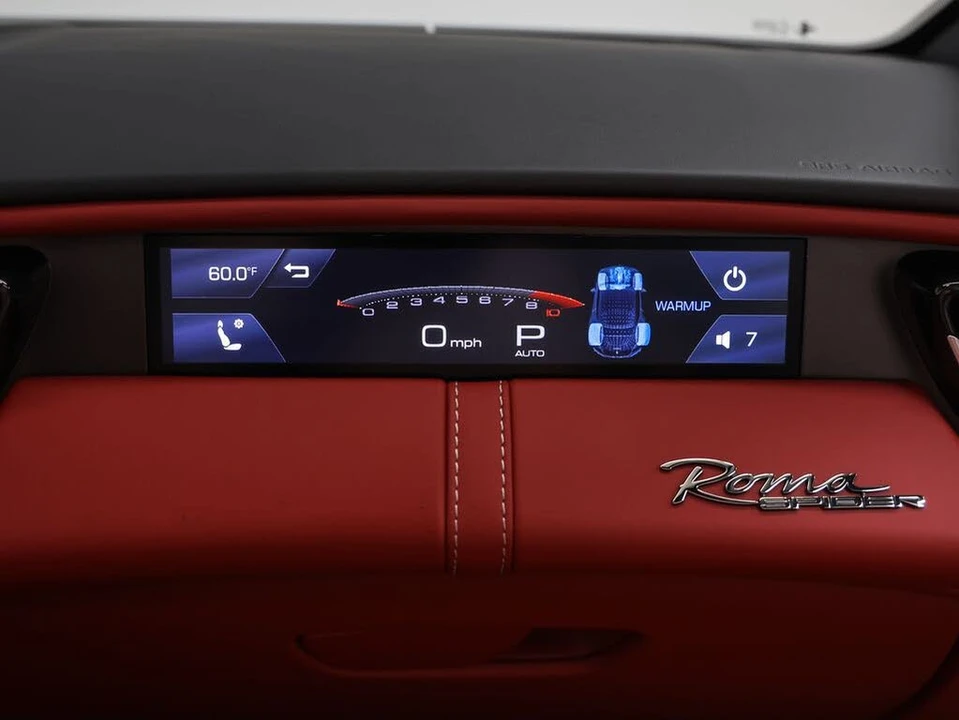 2025 Ferrari Roma Spider - Image 28 of 31