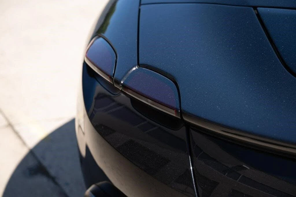 2025 Ferrari Roma Spider - Image 25 of 31