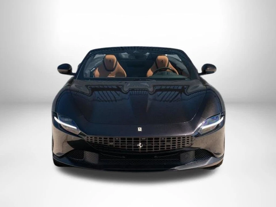 2025 Ferrari Roma Spider - Image 7 of 31