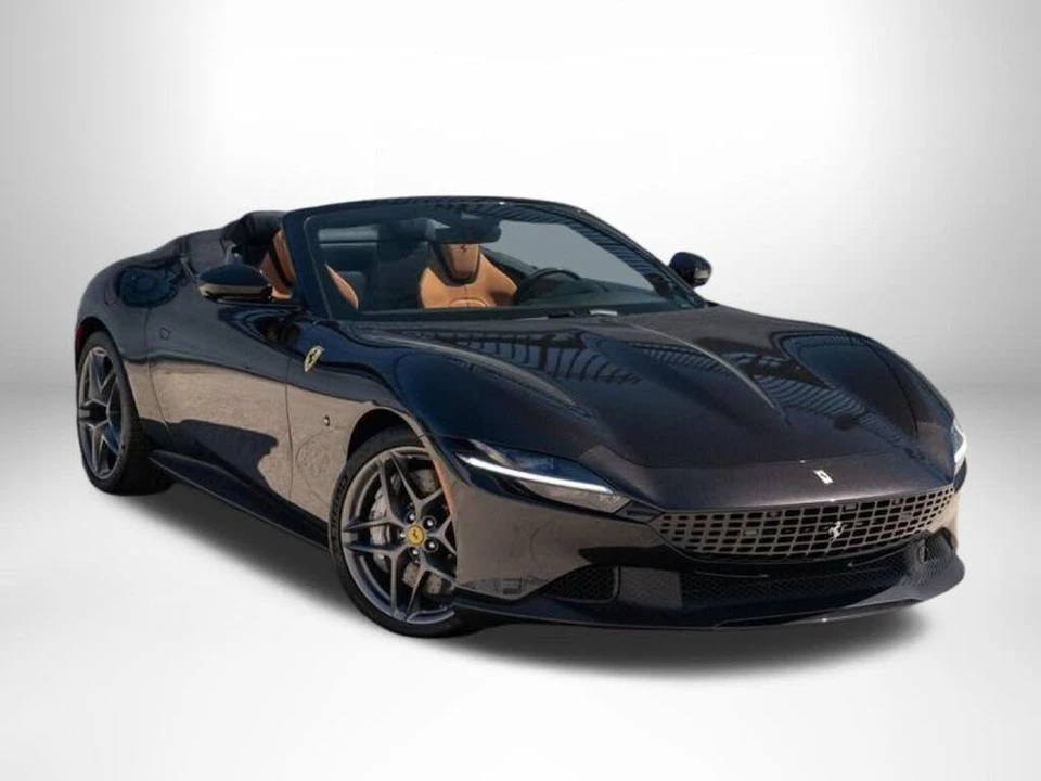 2025 Ferrari Roma Spider - Image 2 of 31