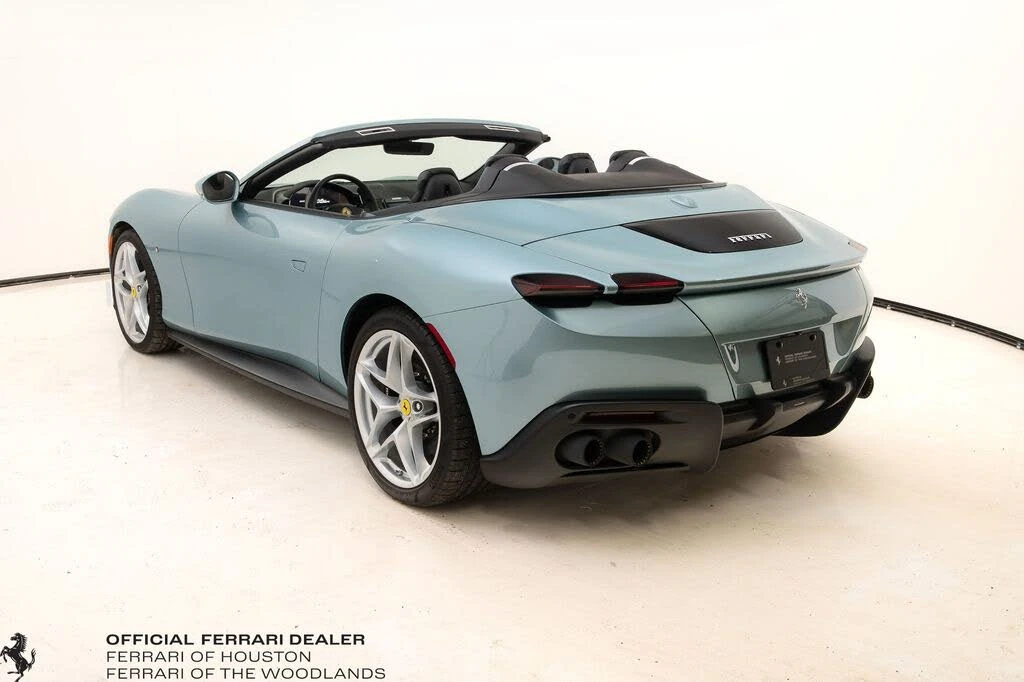 2025 Ferrari Roma Spider - Image 2 of 31