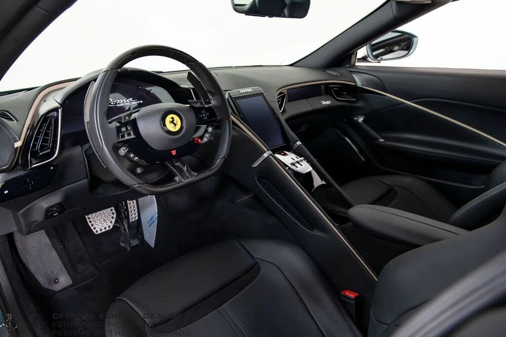 2025 Ferrari Roma Spider - Image 4 of 31