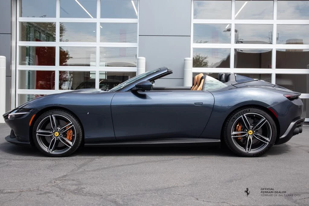 2025 Ferrari Roma Spider - Image 2 of 19