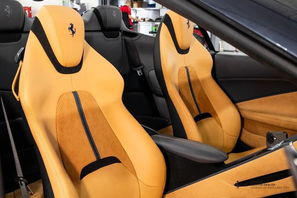 2025 Ferrari Roma Spider - Image 14 of 19