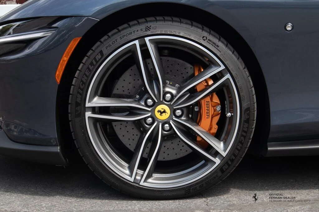 2025 Ferrari Roma Spider - Image 12 of 19
