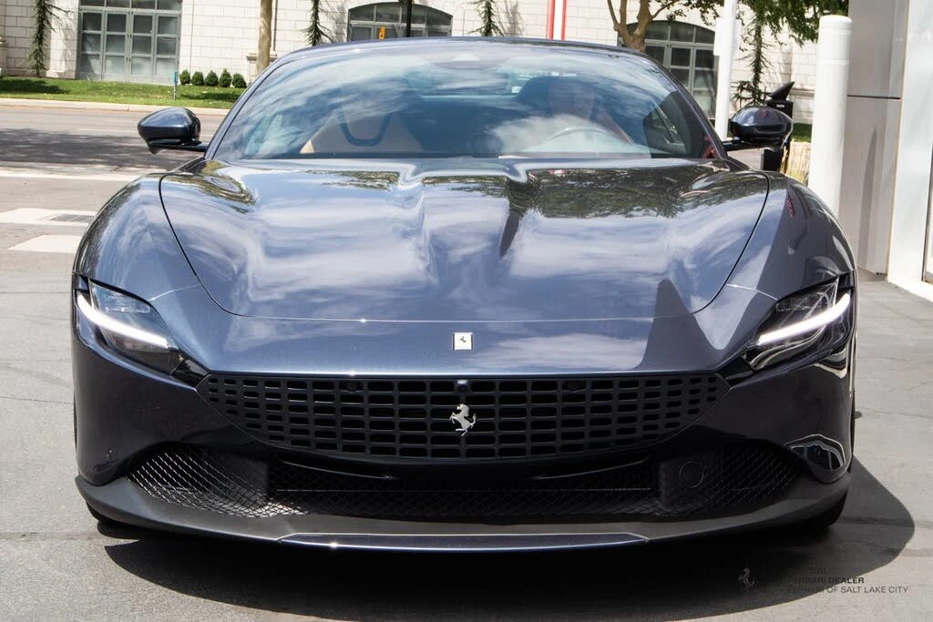 2025 Ferrari Roma Spider - Image 9 of 19