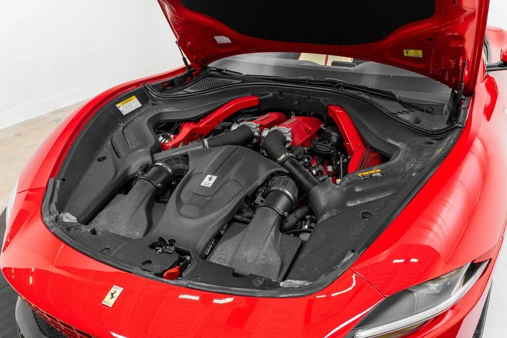 2025 Ferrari Roma Spider - Image 23 of 31
