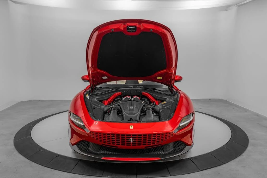2025 Ferrari Roma Spider - Image 22 of 31