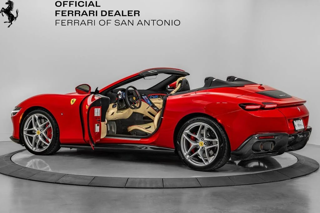 2025 Ferrari Roma Spider - Image 2 of 31