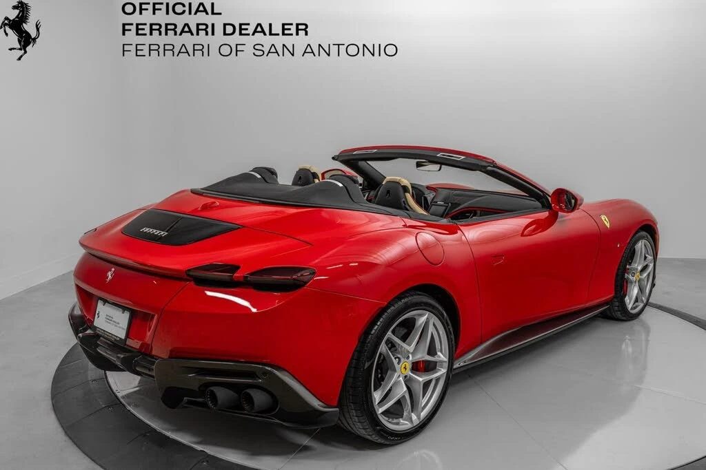 2025 Ferrari Roma Spider - Image 10 of 31