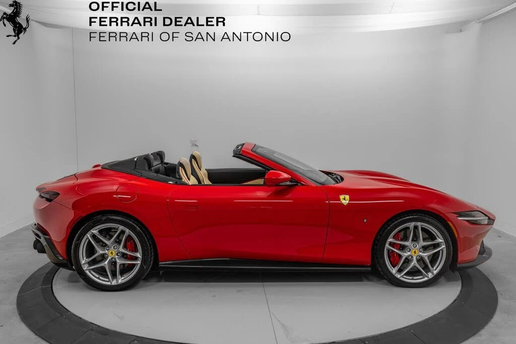 2025 Ferrari Roma Spider - Image 9 of 31