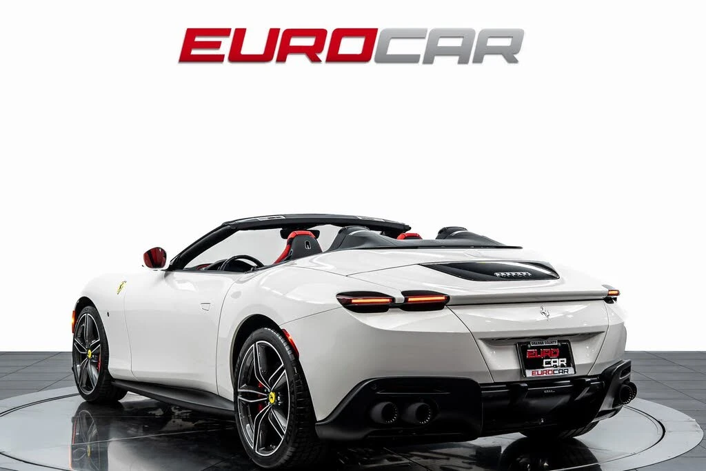 2025 Ferrari Roma Spider - Image 4 of 31