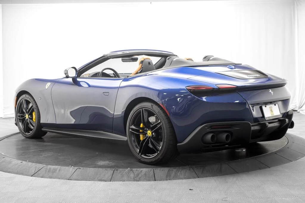 2025 Ferrari Roma Spider - Image 5 of 31