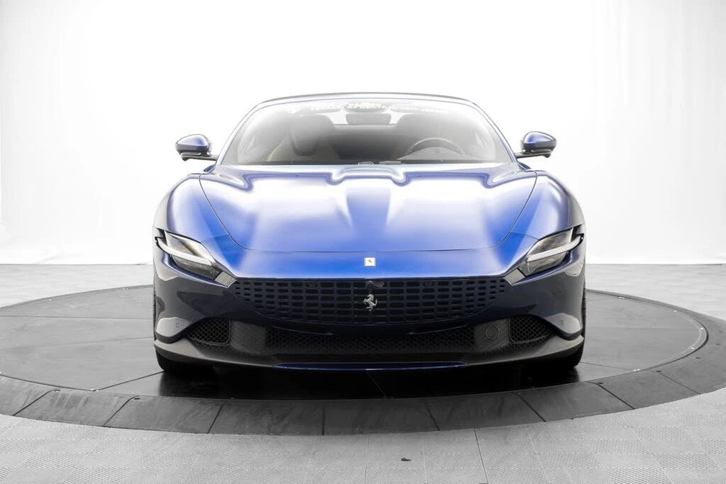 2025 Ferrari Roma Spider - Image 16 of 31