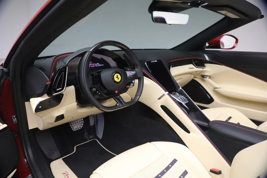 2025 Ferrari Roma Spider - Image 14 of 31