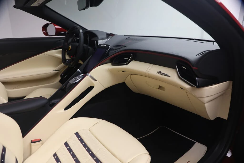 2025 Ferrari Roma Spider - Image 17 of 31