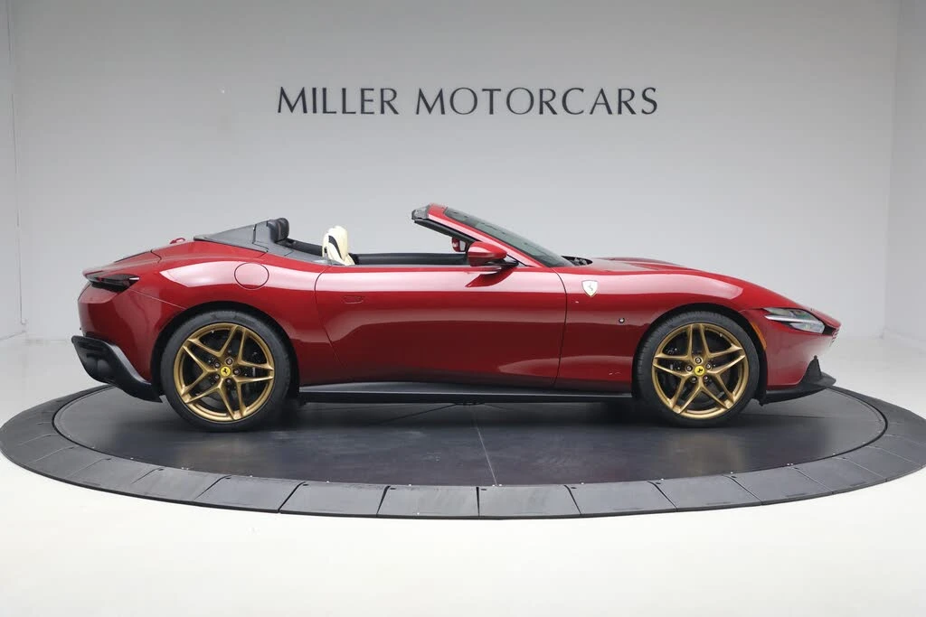 2025 Ferrari Roma Spider - Image 10 of 31