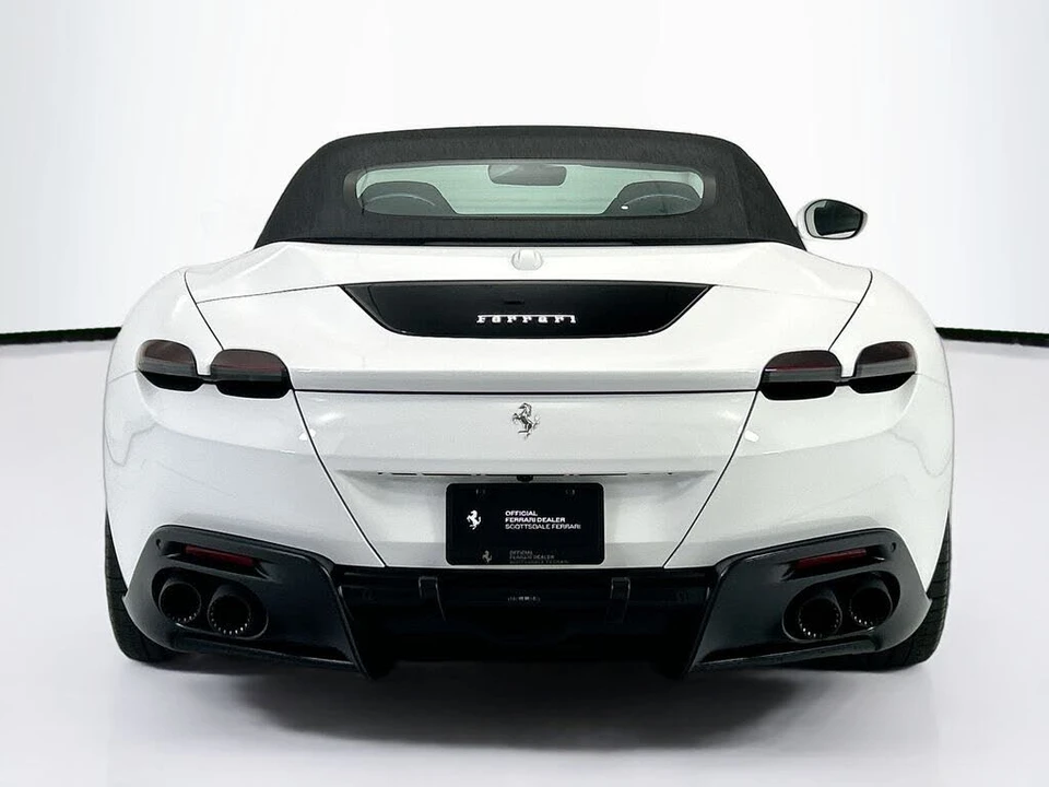 2025 Ferrari Roma Spider - Image 6 of 31