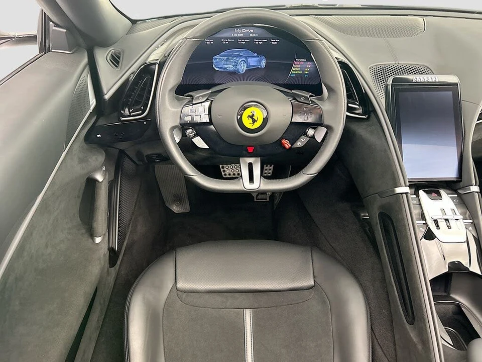 2025 Ferrari Roma Spider - Image 10 of 31