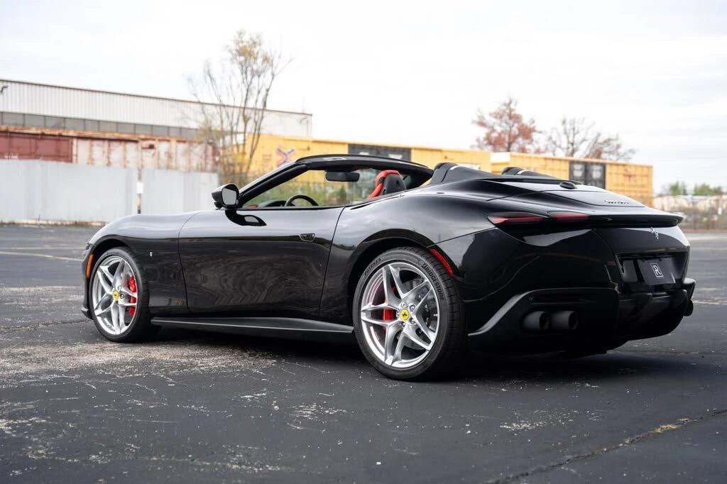 2025 Ferrari Roma Spider - Image 6 of 28