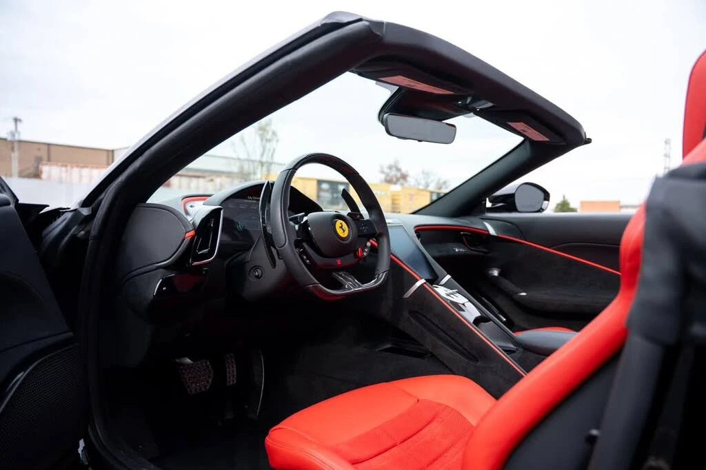 2025 Ferrari Roma Spider - Image 20 of 28