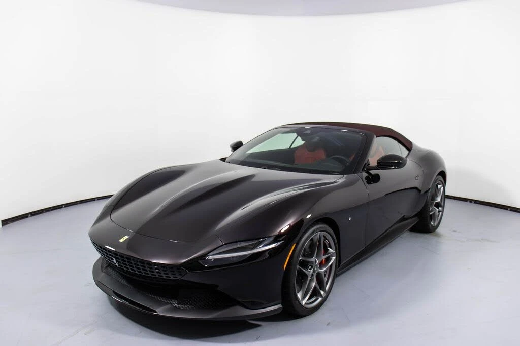 2025 Ferrari Roma Spider - Image 10 of 31