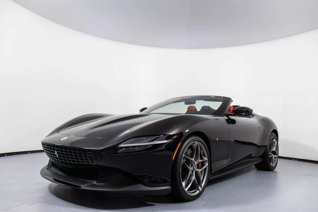 2025 Ferrari Roma Spider - Image 30 of 31