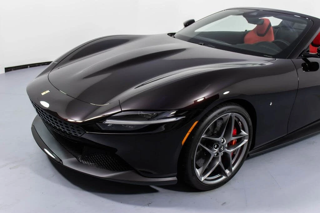 2025 Ferrari Roma Spider - Image 31 of 31