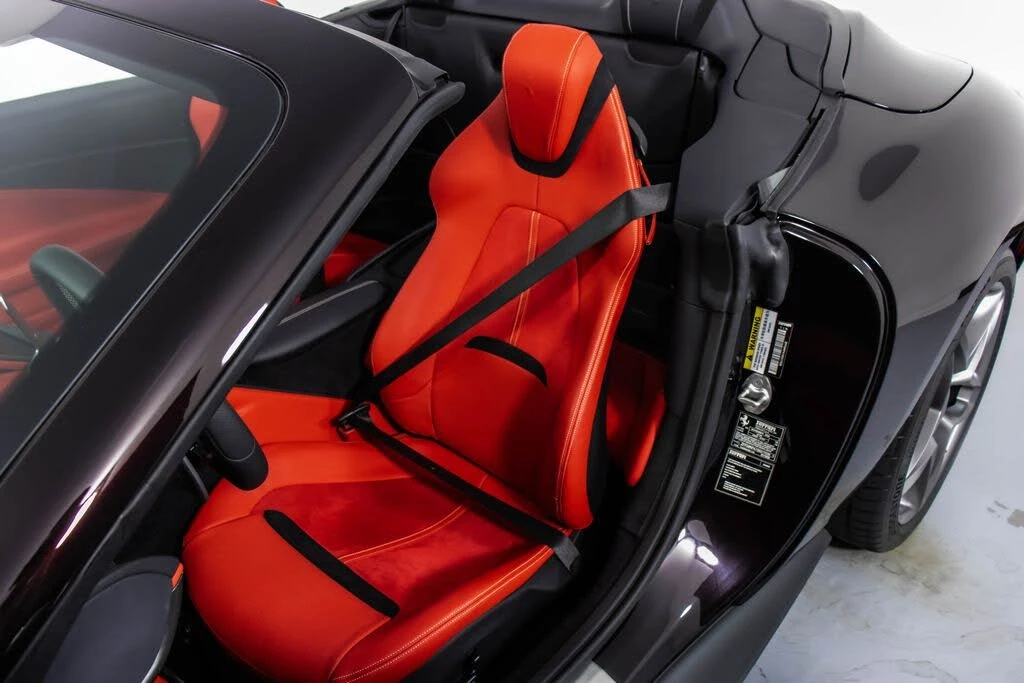 2025 Ferrari Roma Spider - Image 6 of 31