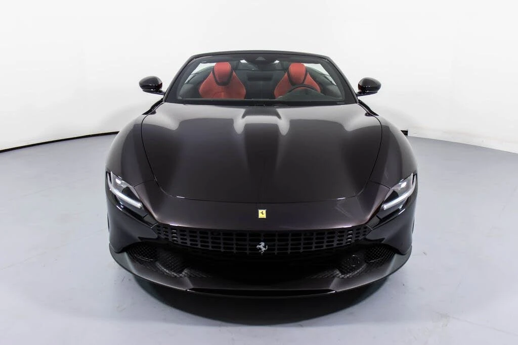2025 Ferrari Roma Spider - Image 15 of 31