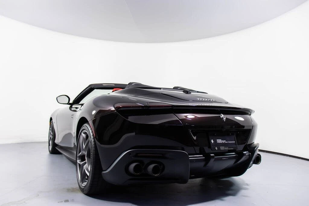 2025 Ferrari Roma Spider - Image 25 of 31