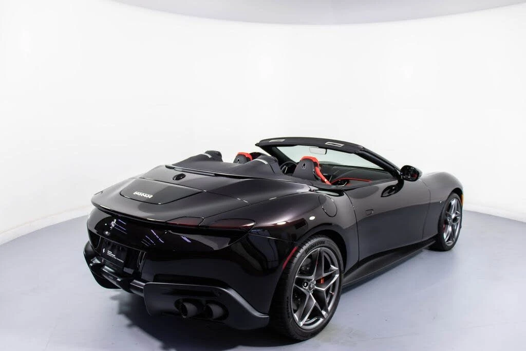 2025 Ferrari Roma Spider - Image 2 of 31