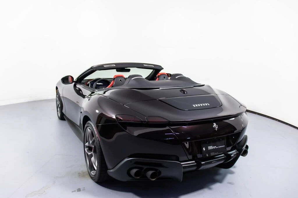 2025 Ferrari Roma Spider - Image 26 of 31