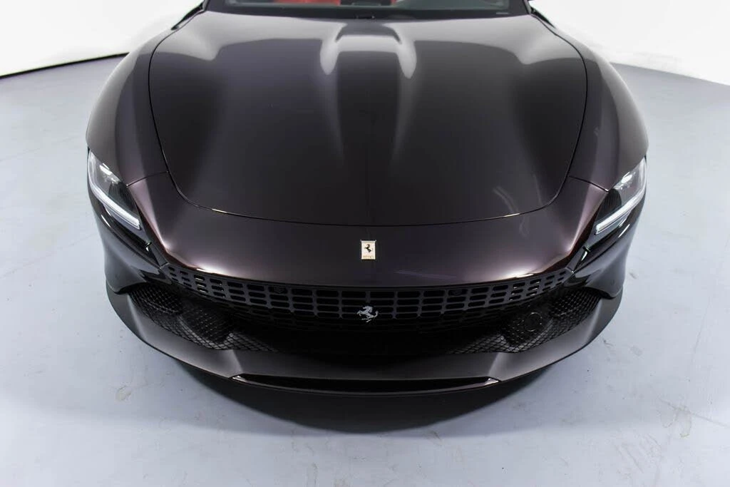 2025 Ferrari Roma Spider - Image 13 of 31