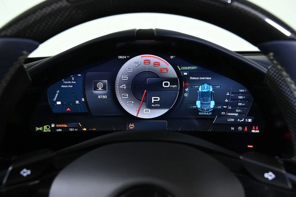 2025 Ferrari Roma Spider - Image 14 of 31