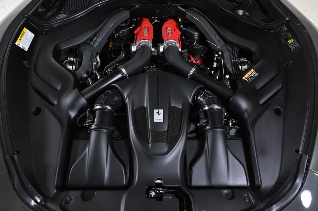 2025 Ferrari Roma Spider - Image 4 of 31