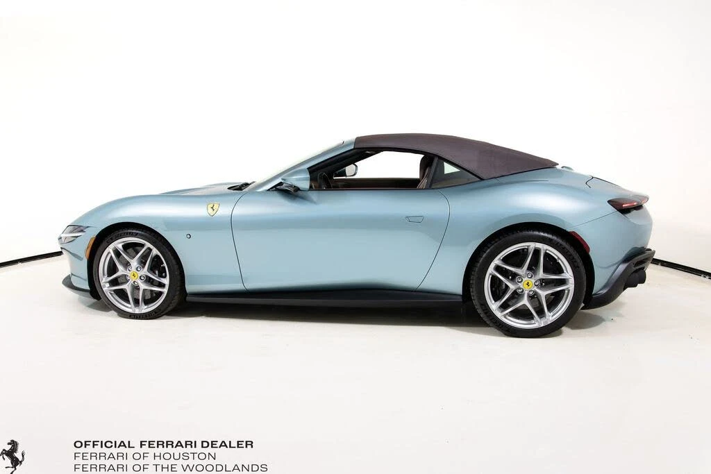 2025 Ferrari Roma Spider - Image 23 of 31