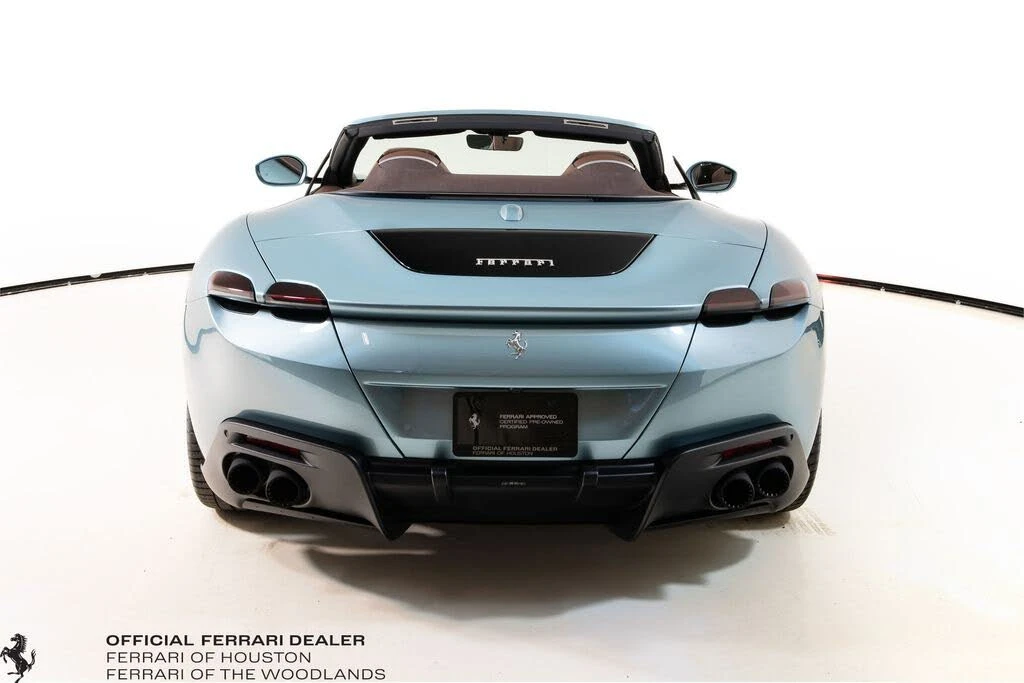 2025 Ferrari Roma Spider - Image 11 of 31