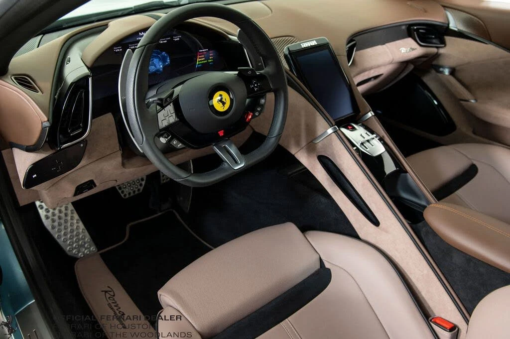 2025 Ferrari Roma Spider - Image 15 of 31